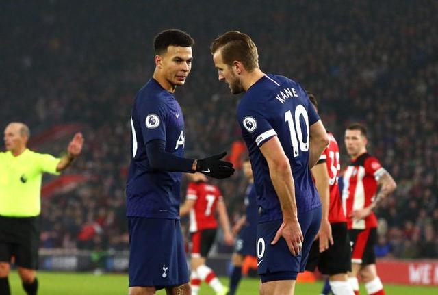 哈登32+4+10+4一战超奥尼尔，小卡单节爆砍19分，快船16连斩黄蜂