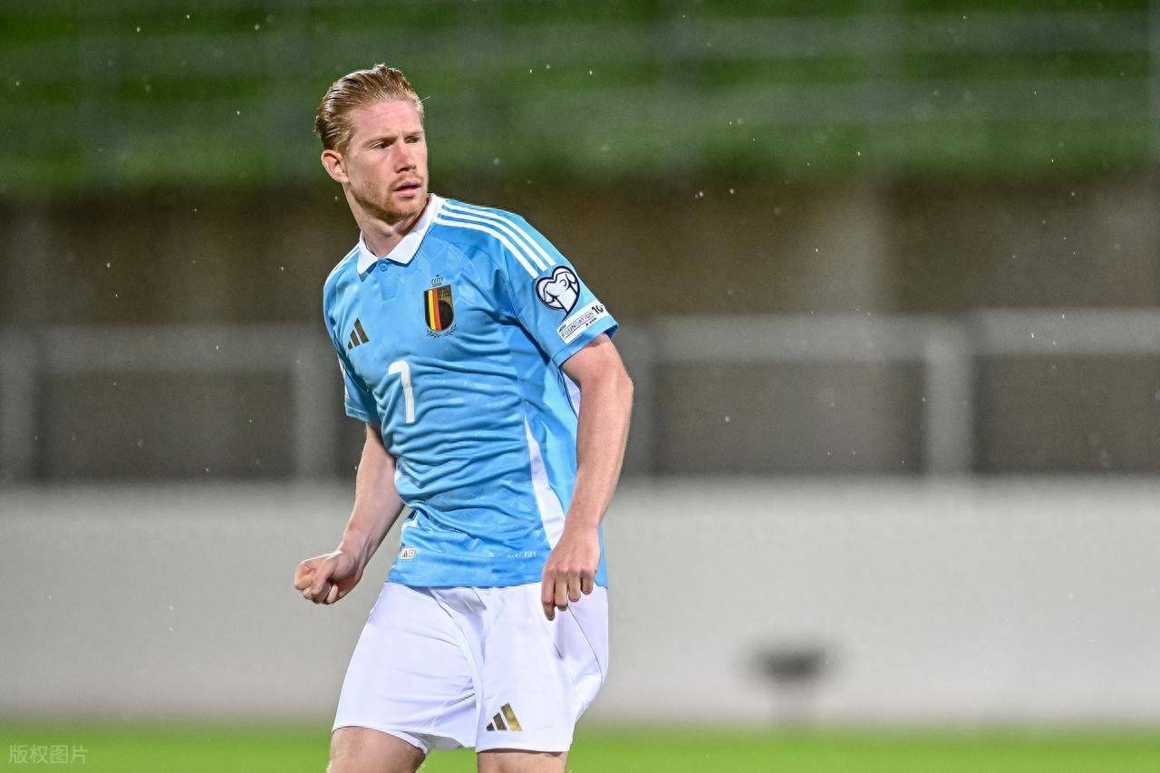 《尘白禁区》针对角色性别问题发布公告：删除男性角色